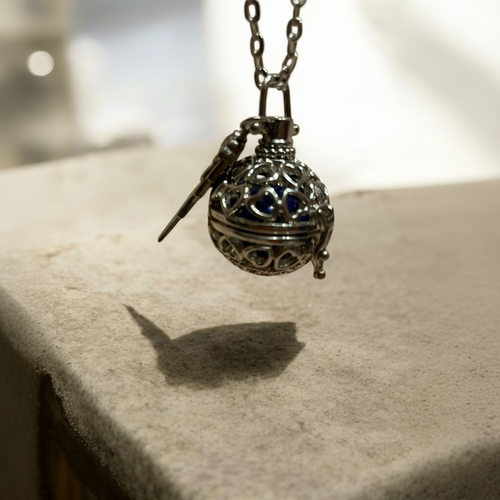 Colgante de acero con piedra